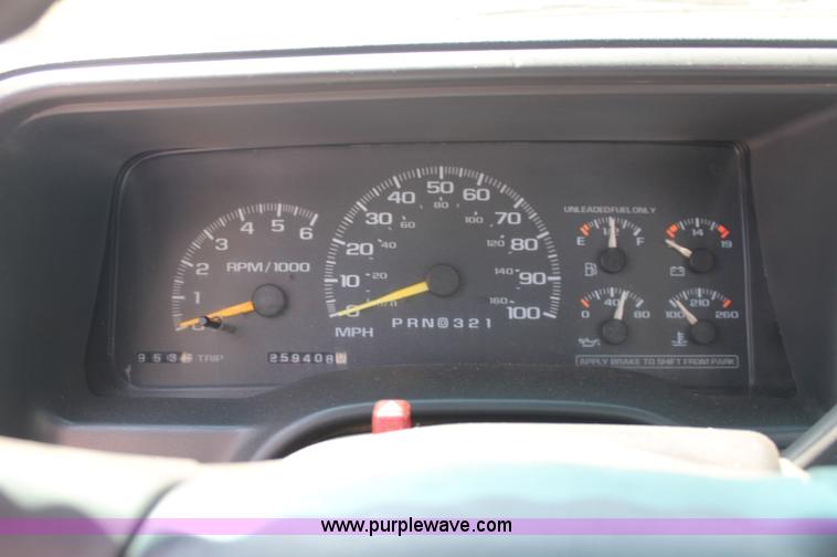 image for item C2599 1998 Chevrolet Cheyenne 1500 pickup truck