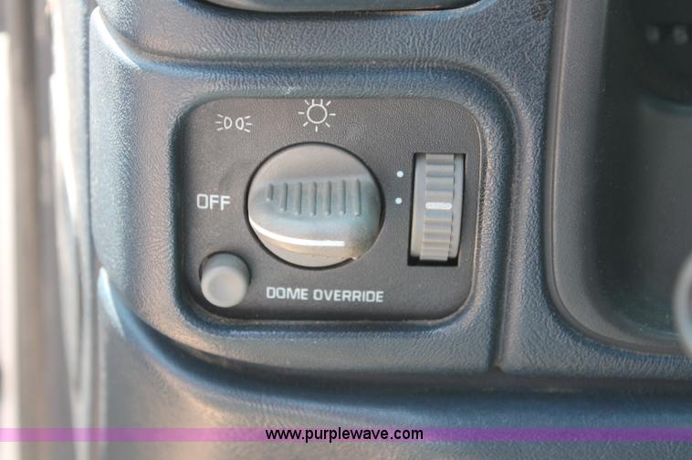 image for item C2599 1998 Chevrolet Cheyenne 1500 pickup truck