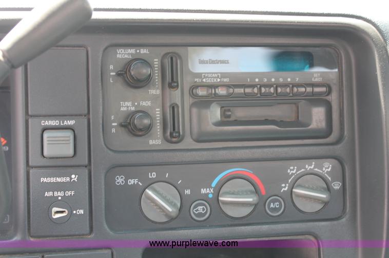 image for item C2599 1998 Chevrolet Cheyenne 1500 pickup truck