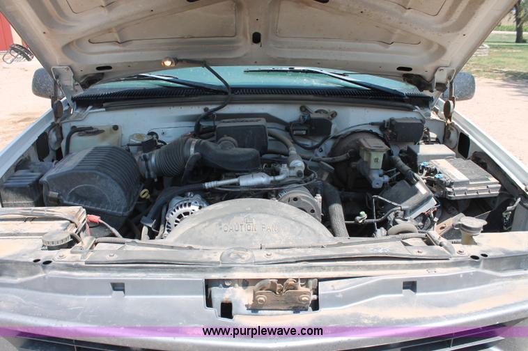 image for item C2599 1998 Chevrolet Cheyenne 1500 pickup truck