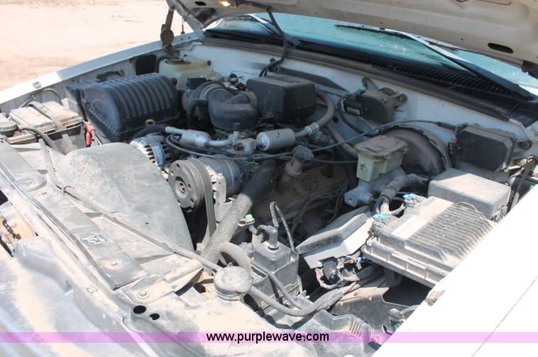 image for item C2599 1998 Chevrolet Cheyenne 1500 pickup truck