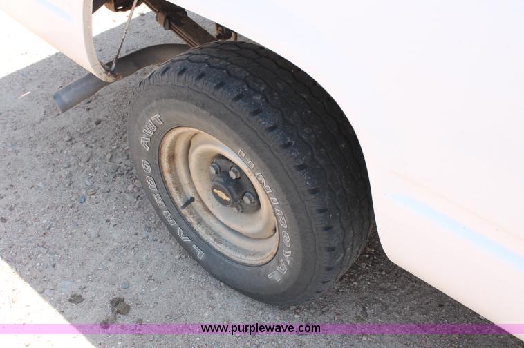 image for item C2599 1998 Chevrolet Cheyenne 1500 pickup truck