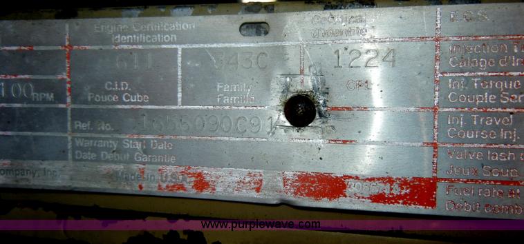 image for item D4159 1989 International 2674 semi truck cab and chassis