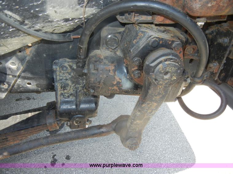 image for item D4159 1989 International 2674 semi truck cab and chassis