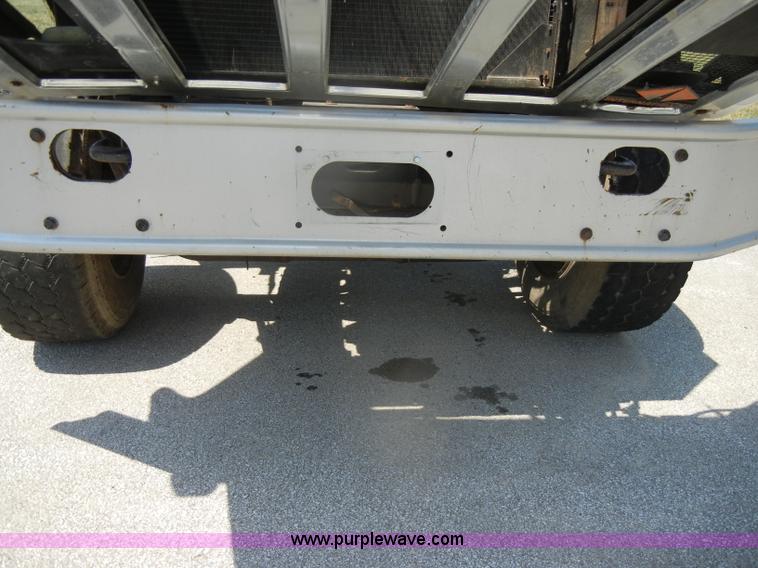 image for item D4159 1989 International 2674 semi truck cab and chassis