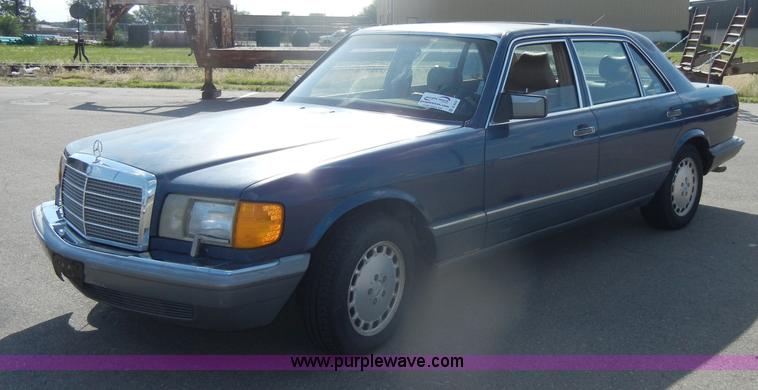 image for item D4241 1987 Mercedes Benz 300 SDL