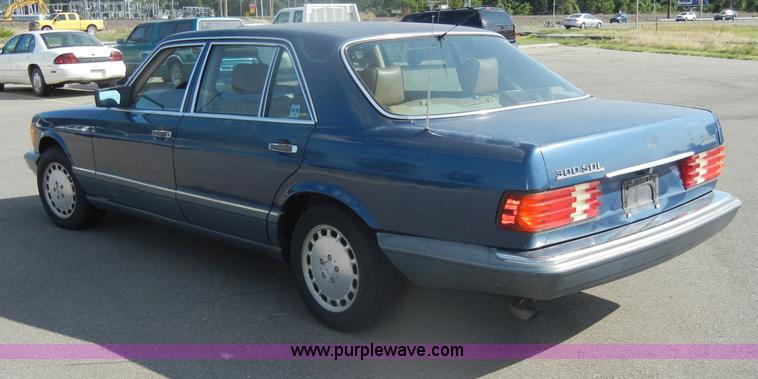 image for item D4241 1987 Mercedes Benz 300 SDL