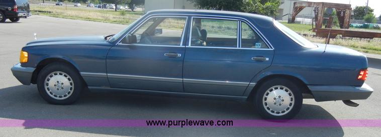 image for item D4241 1987 Mercedes Benz 300 SDL
