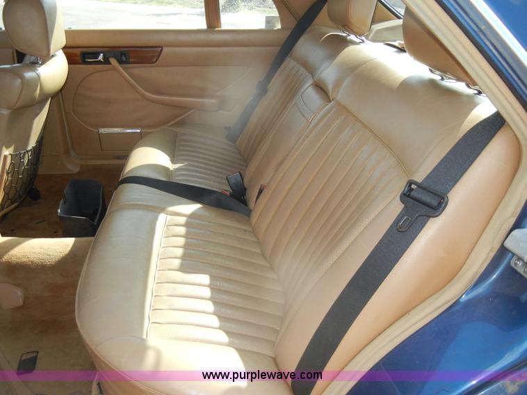 image for item D4241 1987 Mercedes Benz 300 SDL