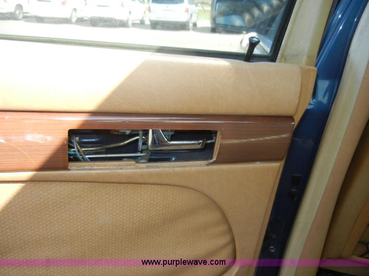 image for item D4241 1987 Mercedes Benz 300 SDL