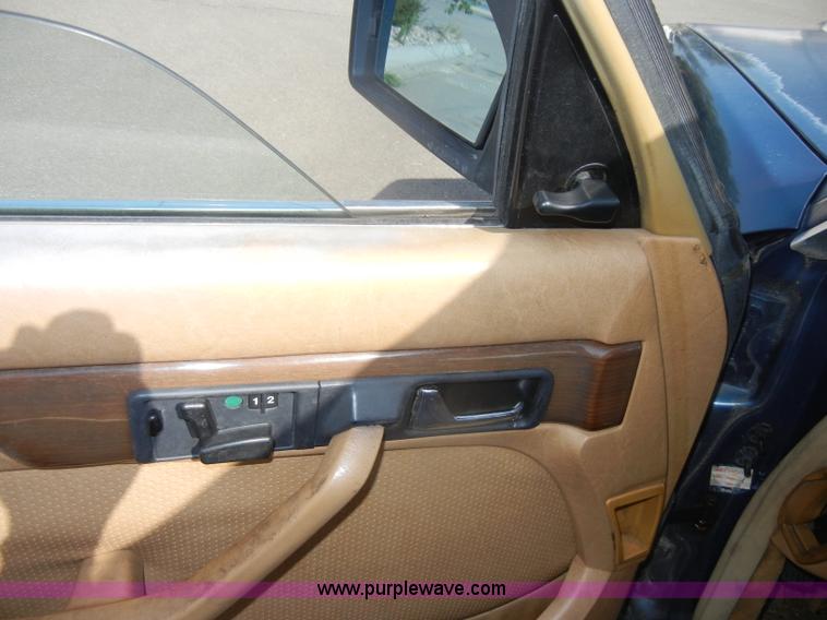 image for item D4241 1987 Mercedes Benz 300 SDL