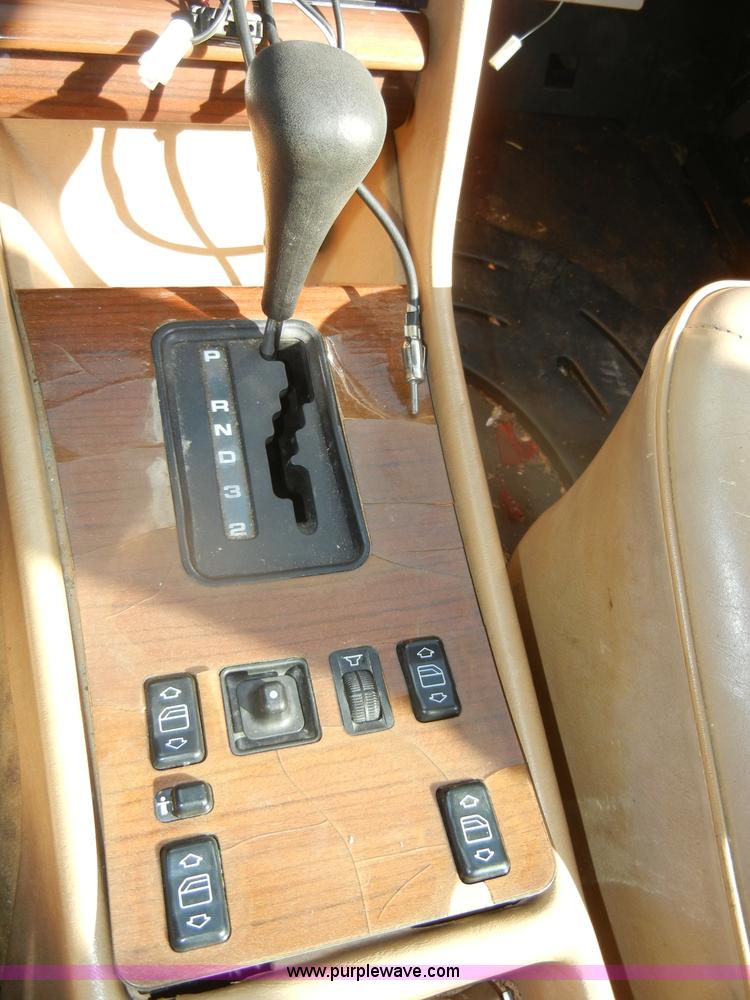 image for item D4241 1987 Mercedes Benz 300 SDL