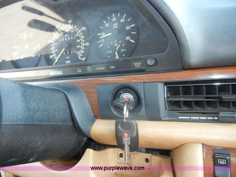 image for item D4241 1987 Mercedes Benz 300 SDL