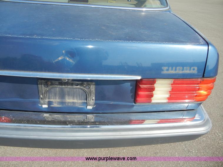 image for item D4241 1987 Mercedes Benz 300 SDL