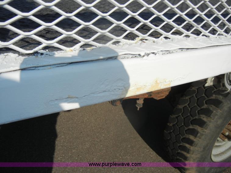 image for item D4243 1997 Ford F250 Heavy Duty flatbed pickup truck