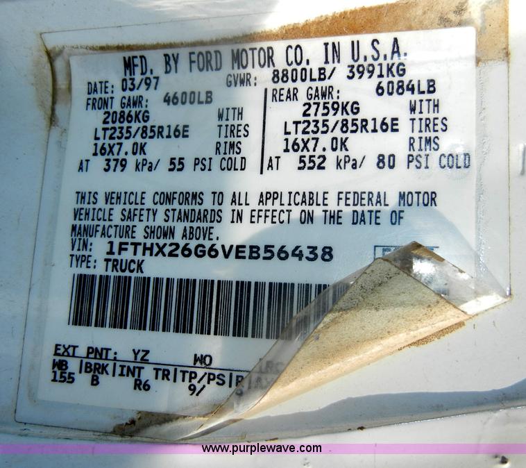 image for item D4243 1997 Ford F250 Heavy Duty flatbed pickup truck