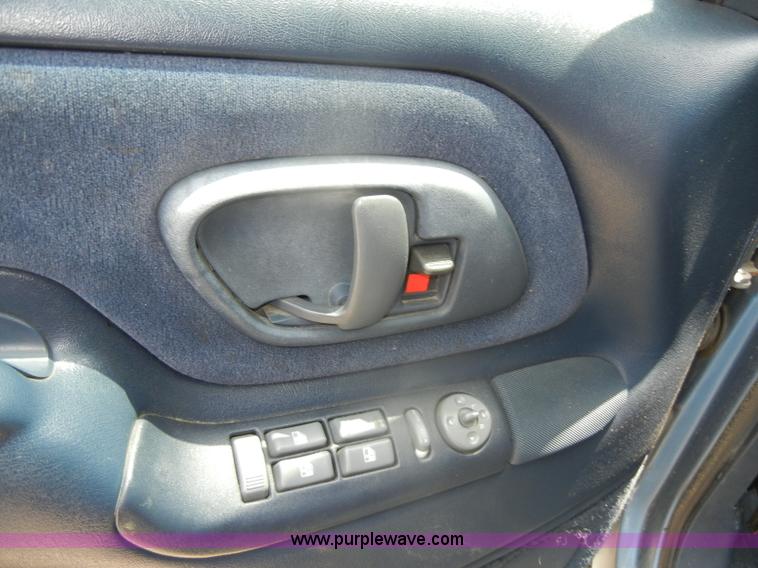 image for item D4244 1996 Chevrolet Suburban 1500 LS SUV