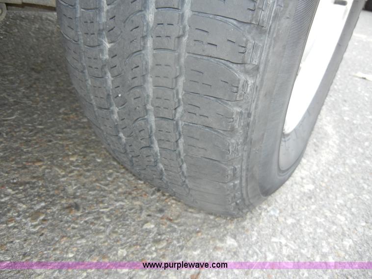 image for item D4244 1996 Chevrolet Suburban 1500 LS SUV