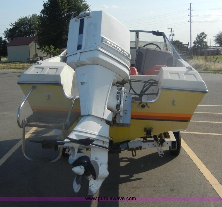 image for item D4343 1985 Bayliner 15' boat with trailer