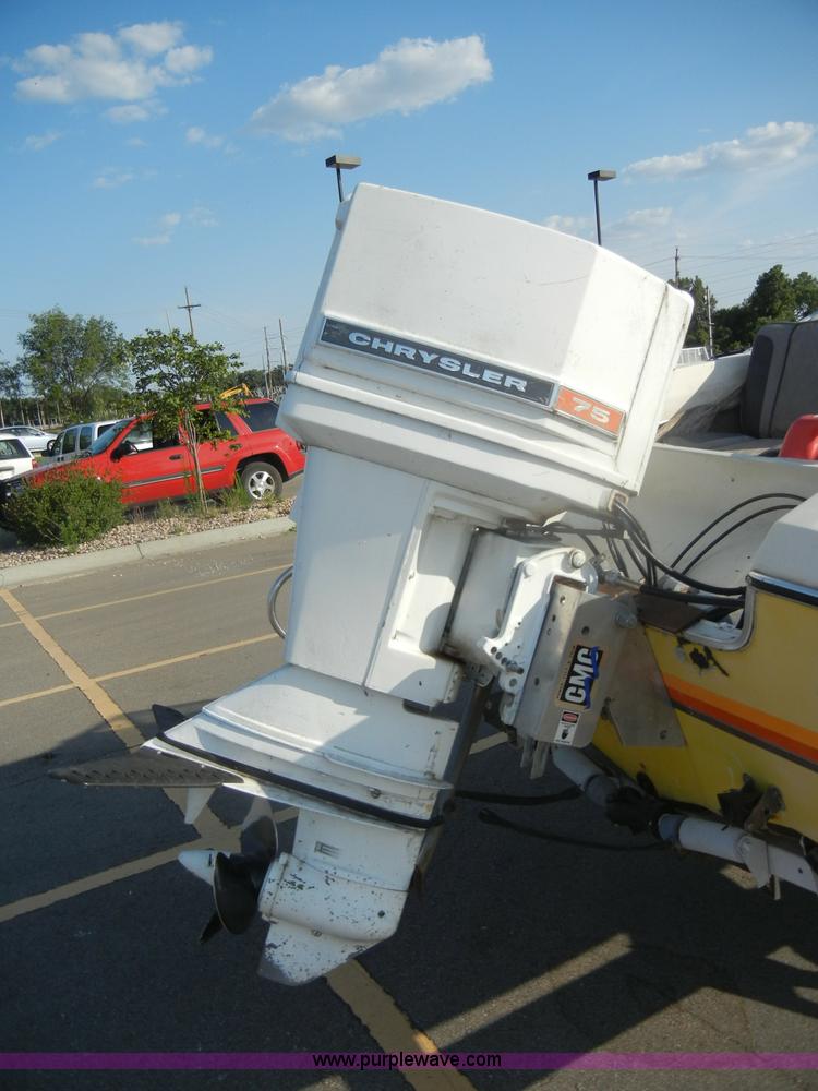 image for item D4343 1985 Bayliner 15' boat with trailer