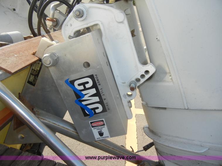 image for item D4343 1985 Bayliner 15' boat with trailer