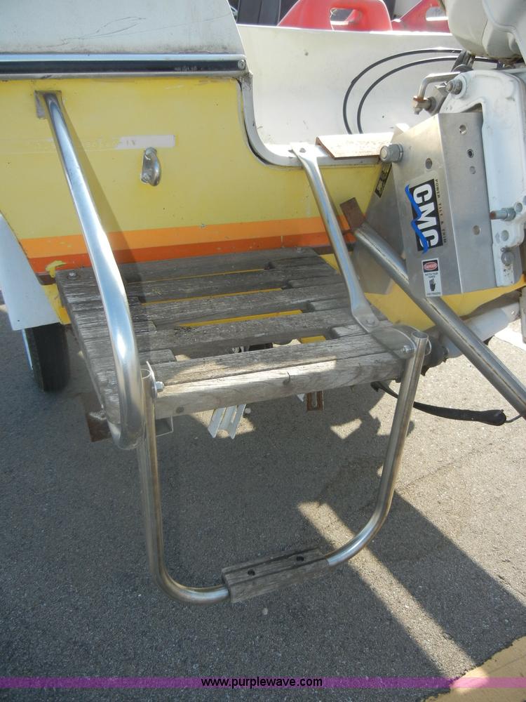 image for item D4343 1985 Bayliner 15' boat with trailer