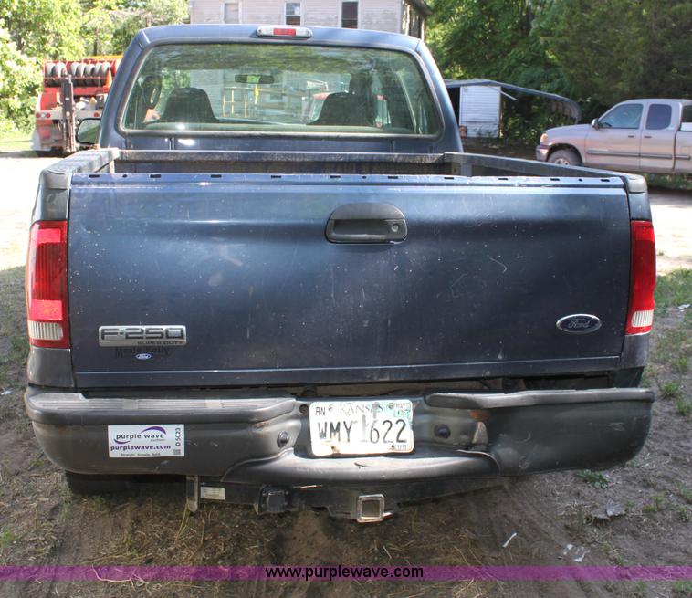 image for item D5023 2007 Ford F250 XL Super Duty pickup truck