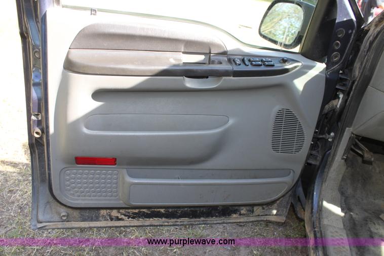 image for item D5023 2007 Ford F250 XL Super Duty pickup truck