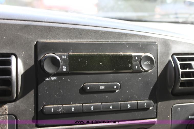 image for item D5023 2007 Ford F250 XL Super Duty pickup truck