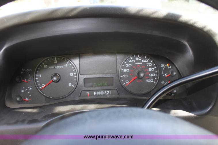 image for item D5023 2007 Ford F250 XL Super Duty pickup truck