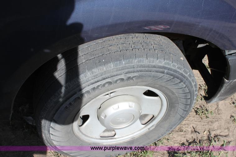 image for item D5023 2007 Ford F250 XL Super Duty pickup truck