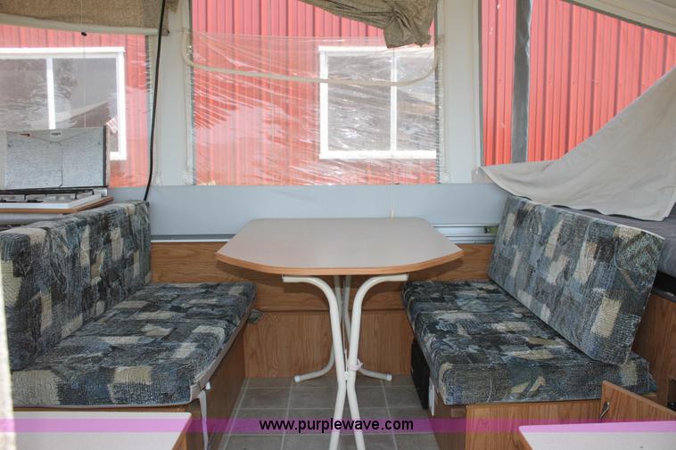 image for item D5209 2004 Jayco Qwest pop-up camper