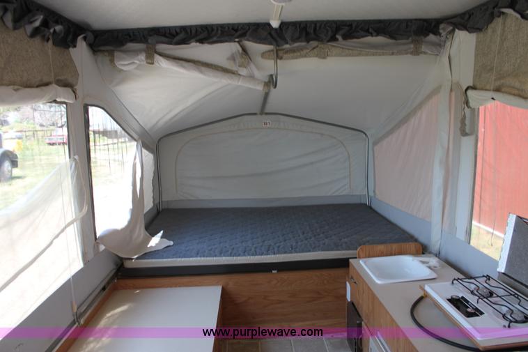 image for item D5209 2004 Jayco Qwest pop-up camper