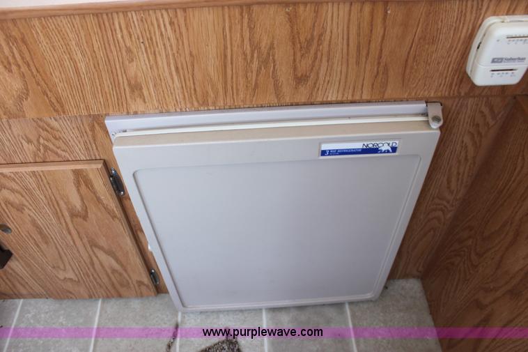 image for item D5209 2004 Jayco Qwest pop-up camper