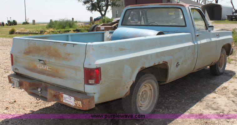 image for item D5212 1976 GMC Sierra 15 pickup truck