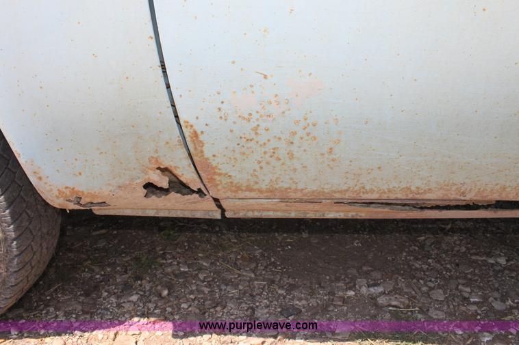 image for item D5212 1976 GMC Sierra 15 pickup truck