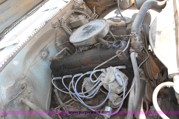 image for item D5212 1976 GMC Sierra 15 pickup truck