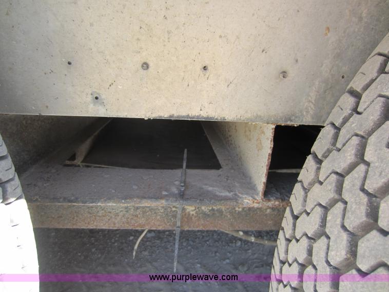 image for item D5544 1980 28' tandem axle enclosed trailer