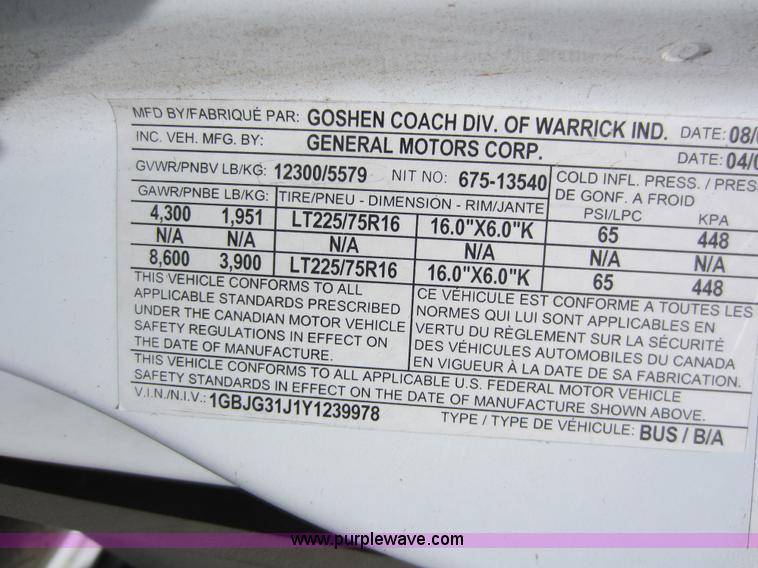 image for item D5567 2000 Chevrolet G3500 transit bus