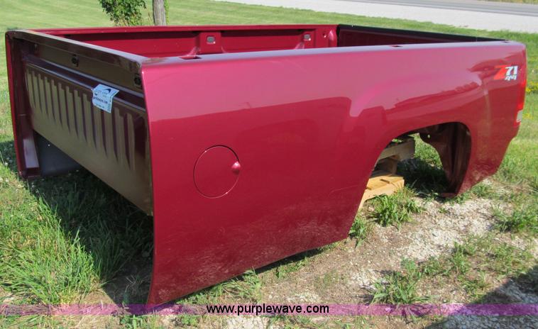 image for item E4501 GMC 8' pickup truck bed