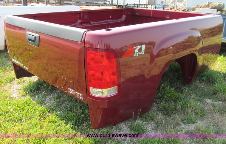 image for item E4501 GMC 8' pickup truck bed