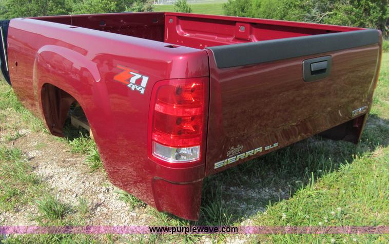 image for item E4501 GMC 8' pickup truck bed