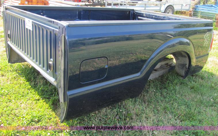 image for item E4502 Ford 8' pickup truck bed