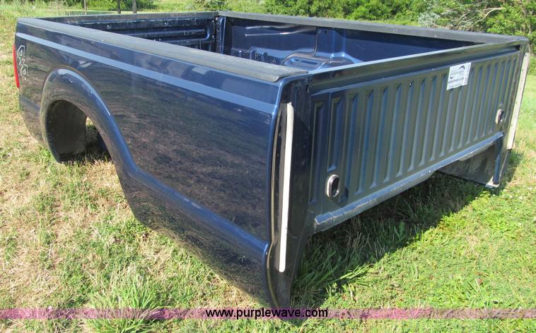 image for item E4502 Ford 8' pickup truck bed