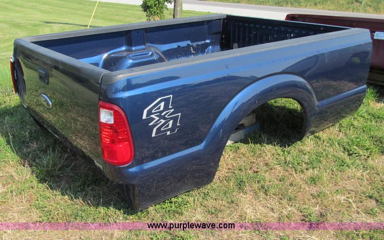 image for item E4502 Ford 8' pickup truck bed