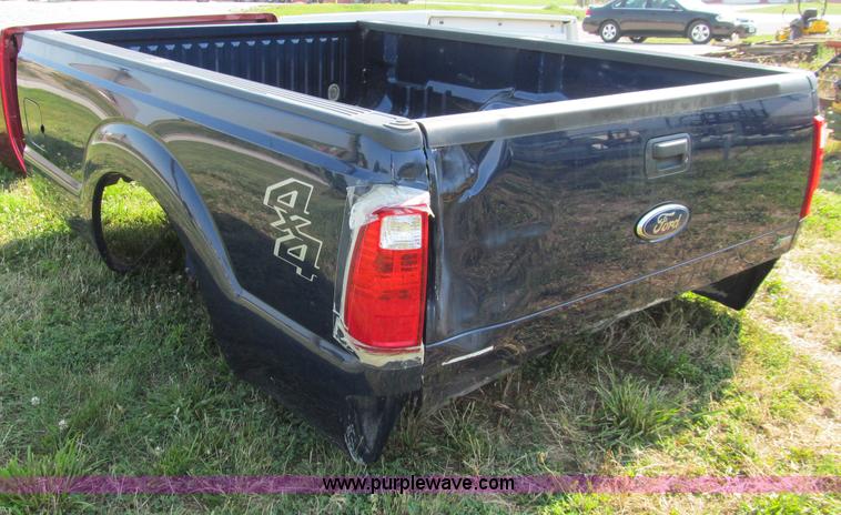 image for item E4502 Ford 8' pickup truck bed