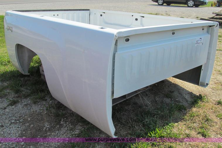 image for item E4503 Chevrolet 8' pickup truck bed