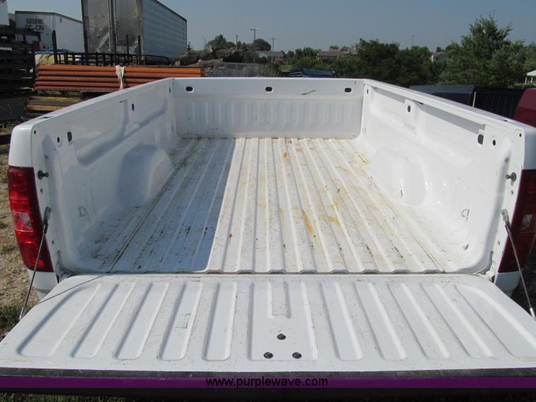 image for item E4503 Chevrolet 8' pickup truck bed