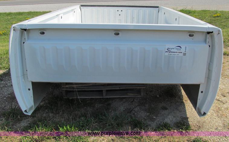 image for item E4503 Chevrolet 8' pickup truck bed