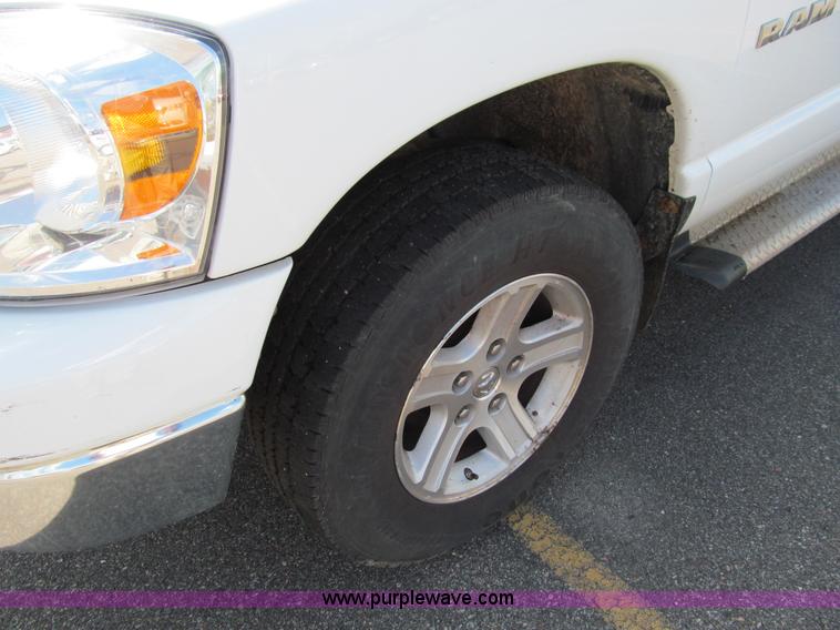 image for item I9777 2008 Dodge Ram 1500 SLT Quad Cab pickup truck